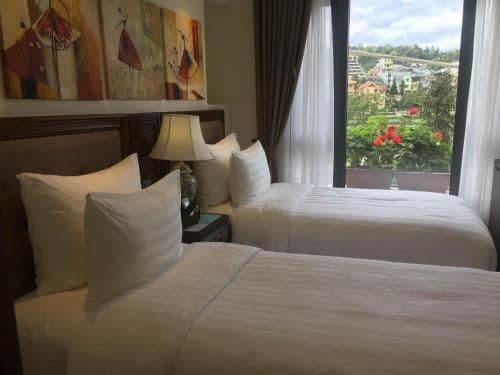 Deluxe Double or Twin Room with Lake View