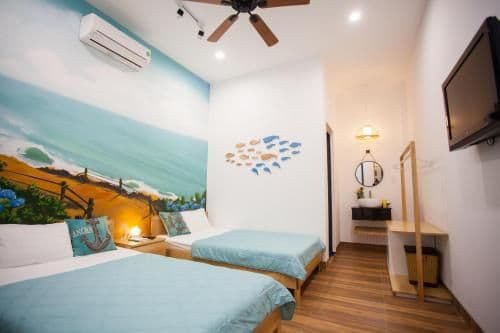 Deluxe Room (2 Adults + 1 Child)