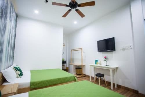 Deluxe Room (2 Adults + 1 Child)