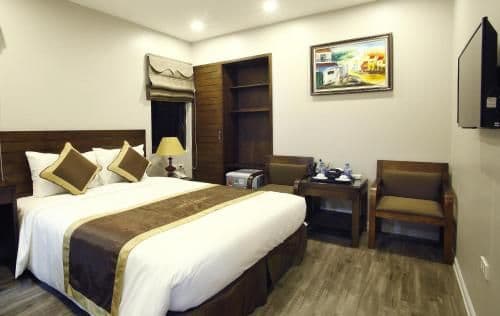 Standard Queen Room