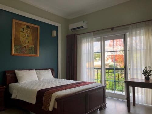King Room with Mountain View