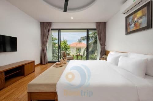 Deluxe Four-Bedroom Villa with Private Pool