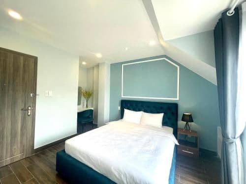 Queen Room with Garden View