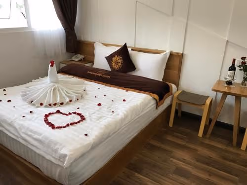 Deluxe Queen Room with Window