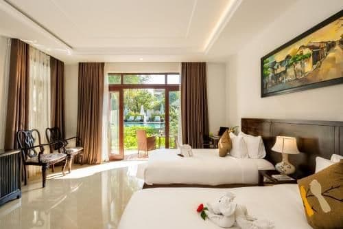 Deluxe Twin with Pool View