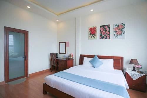 King Room with Mountain View