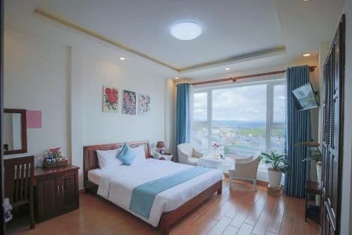 King Room with Mountain View