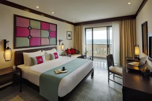 Deluxe Queen Room