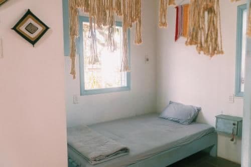 Single Bed in Mixed Dormitory Room