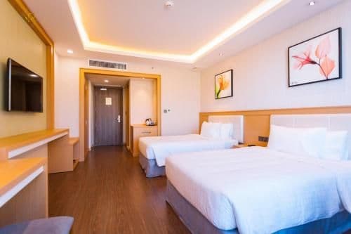 Deluxe Queen Room