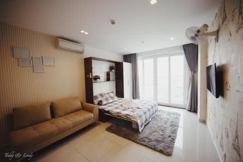 Apartment with Balcony