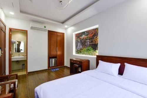 Royal Hotel4
