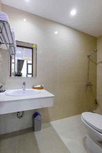 Basic Triple Room with Shared Bathroom