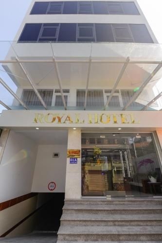 Royal Hotel0
