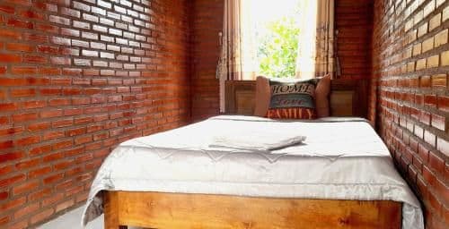 Standard Single Room with Shared Bathroom