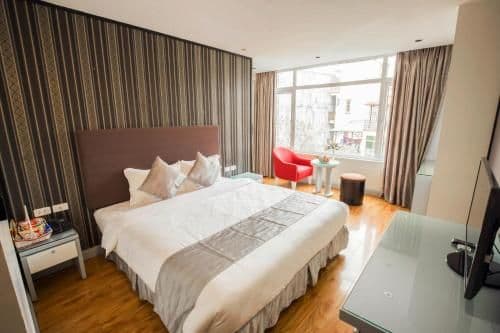 Deluxe King Room