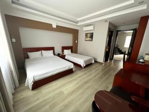 Large Twin Room