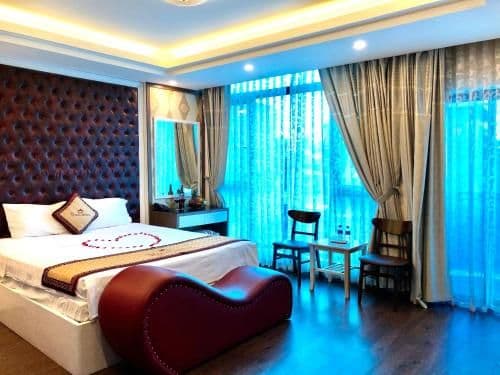 Deluxe Queen Room