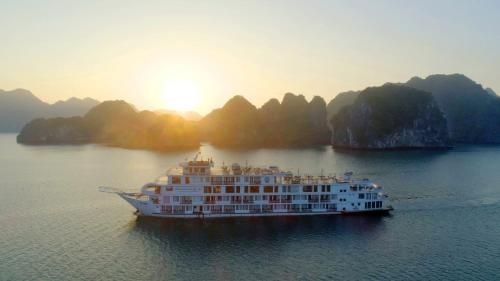 Ambassador Halong Cruise2