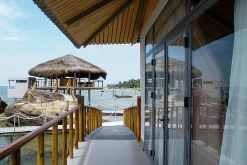 Villa - Beach Front