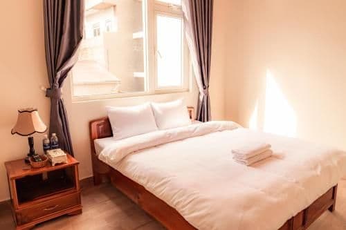 Deluxe Room (2 Adults + 1 Child)