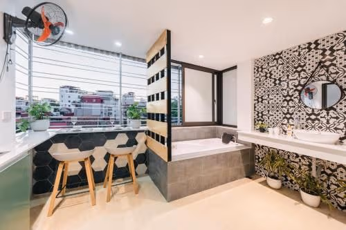 Studio with Spa Bath