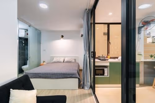 Studio with Spa Bath