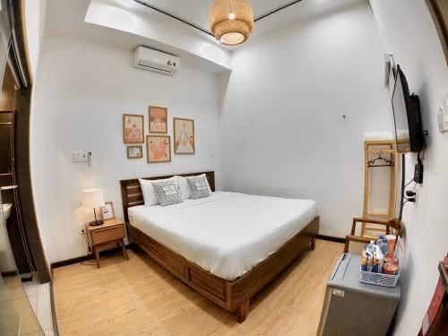 Double Room with Private Bathroom