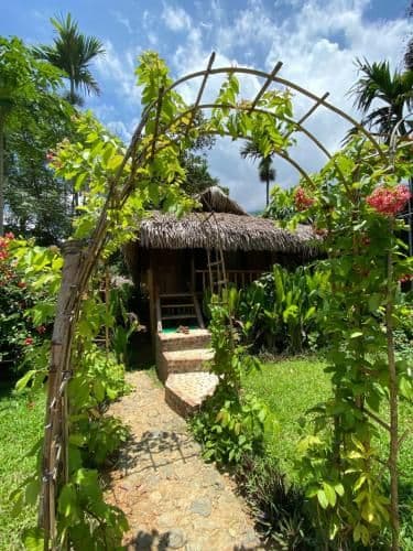 Bungalow with Garden View