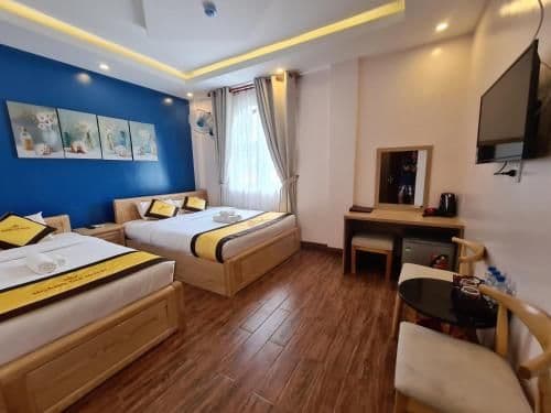 Triple Room with City View