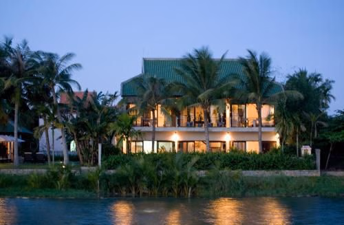 THE VILLA @ RED BRIDGE0