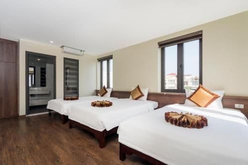 Triple Room with City View