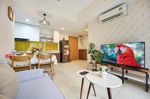 High Class 2 Bedrooms Masteri Thao Dien Apartment, Fully Furnished With Full Amenities0