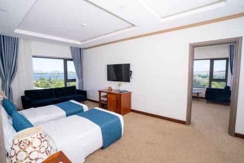 Family Room with Sea View