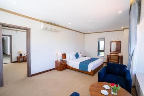 Family Room with Sea View