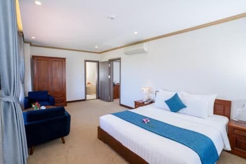 Family Room with Sea View