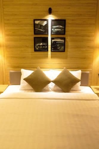Deluxe King Room