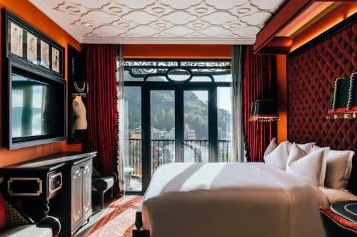 Deluxe King Suite