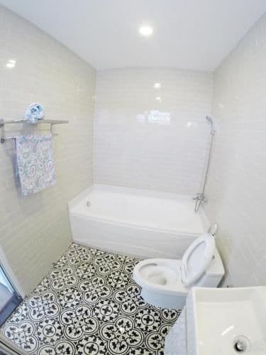 King Room with Spa Bath