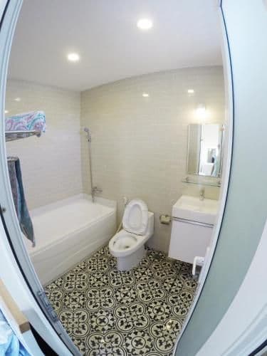 King Room with Spa Bath
