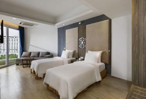 Deluxe Double Room with Balcony and Sea View