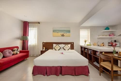 Studio Apartment