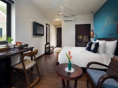Deluxe Double or Twin Room with Pool View
