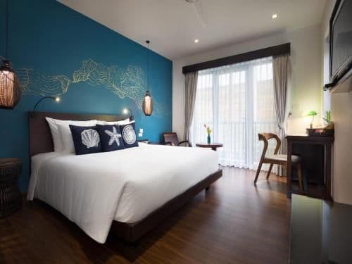 Deluxe Double or Twin Room with Pool View
