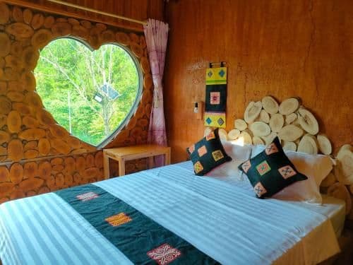 Single Bed in Mixed Dormitory Room