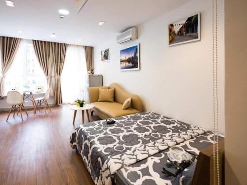 Studio Apartment