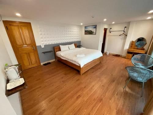 King Room with Mountain View