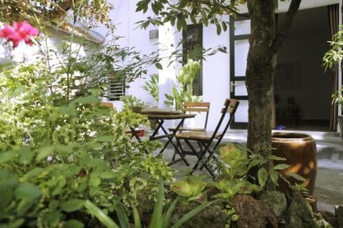 Queen Room with Garden View