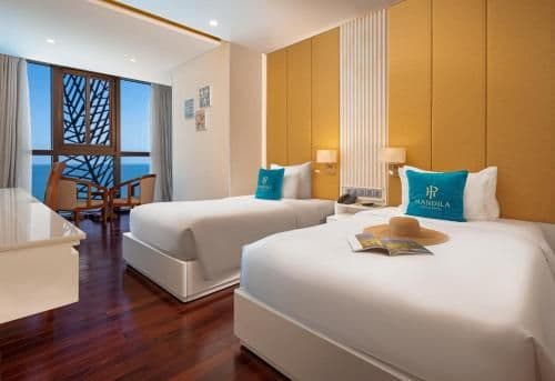 Three Bedroom Apartment with Ocean View