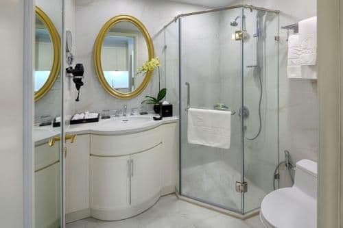 Grand Studio Ocean View King Bed